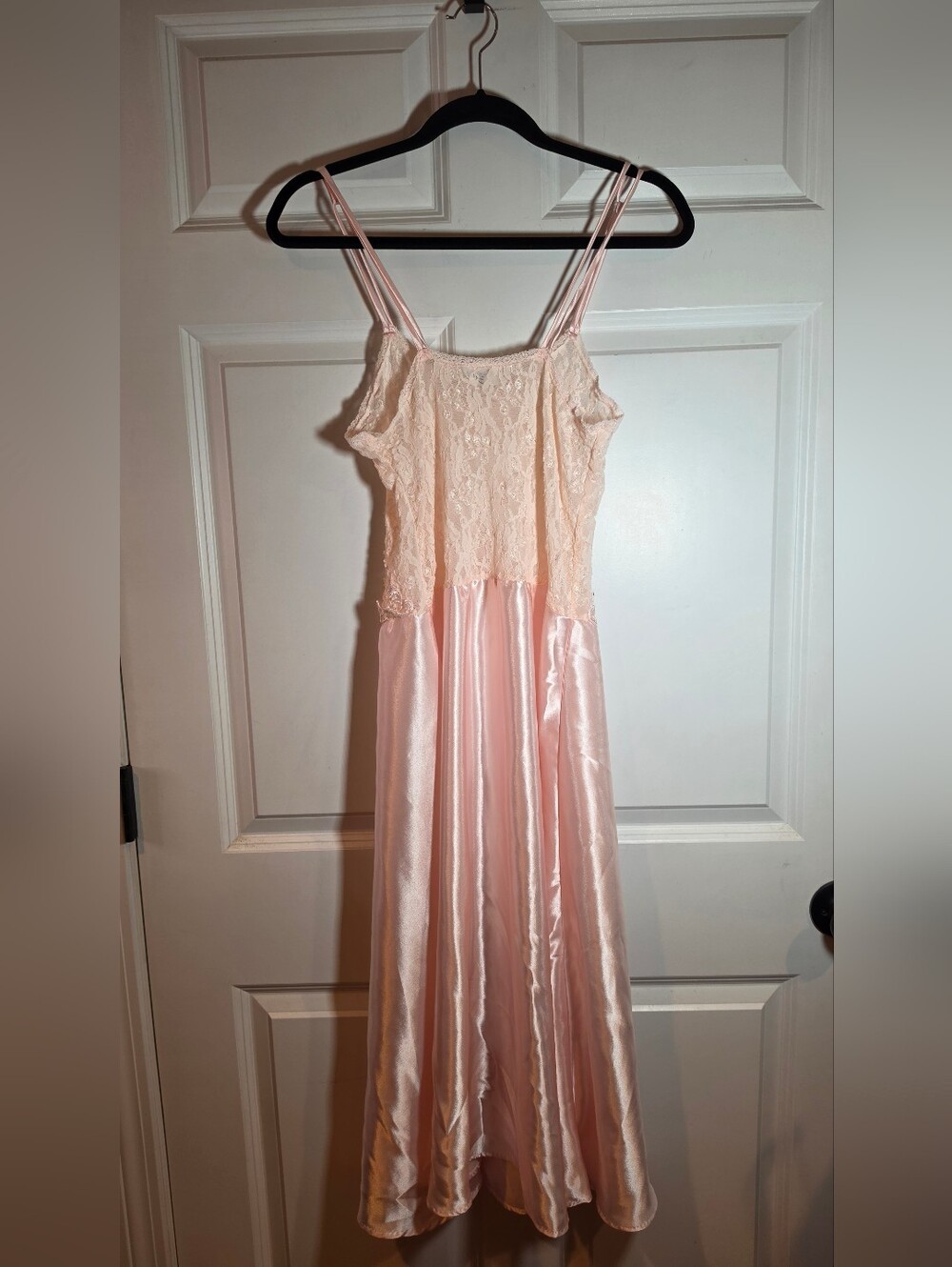 Cinema Etoile Vintage Pink Satin and Lace Slip Dress with Floral Appliqué M - Picture 6 of 6